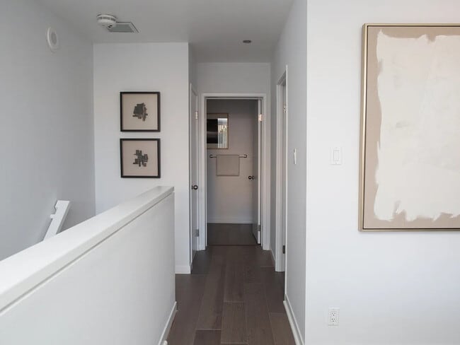 Building Photo - 101 Lombard St