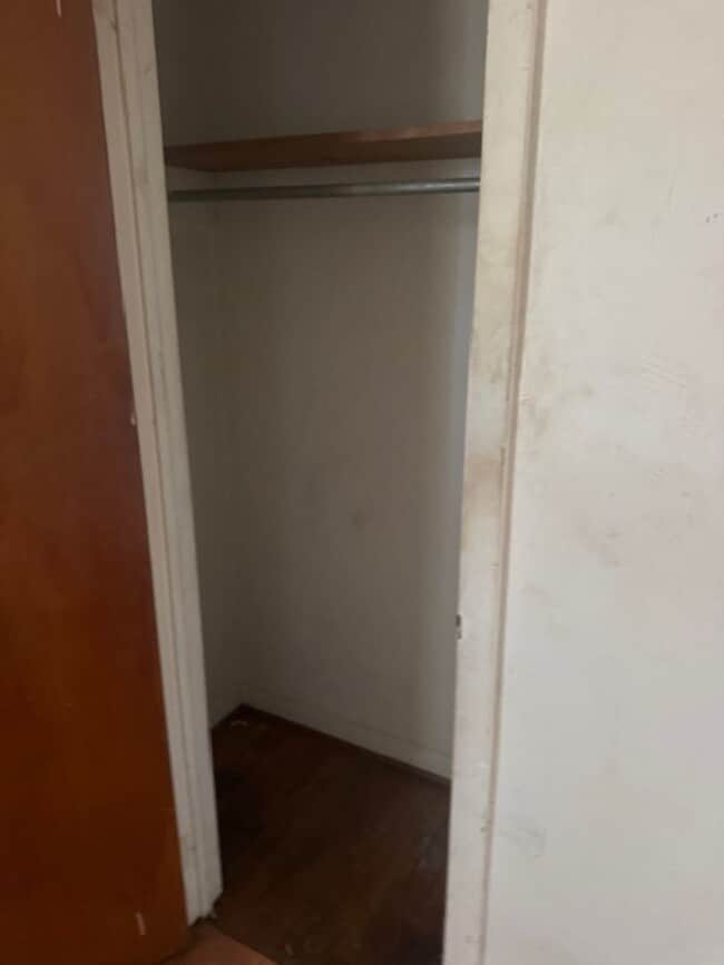 Building Photo - RENT TO OWN / ALQUILER CON OPCIÓN A COMPRA / HANDYMAN SPECIAL / ESPECIAL PARA MANITAS