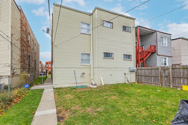 Building Photo - 1721 N Meade Ave