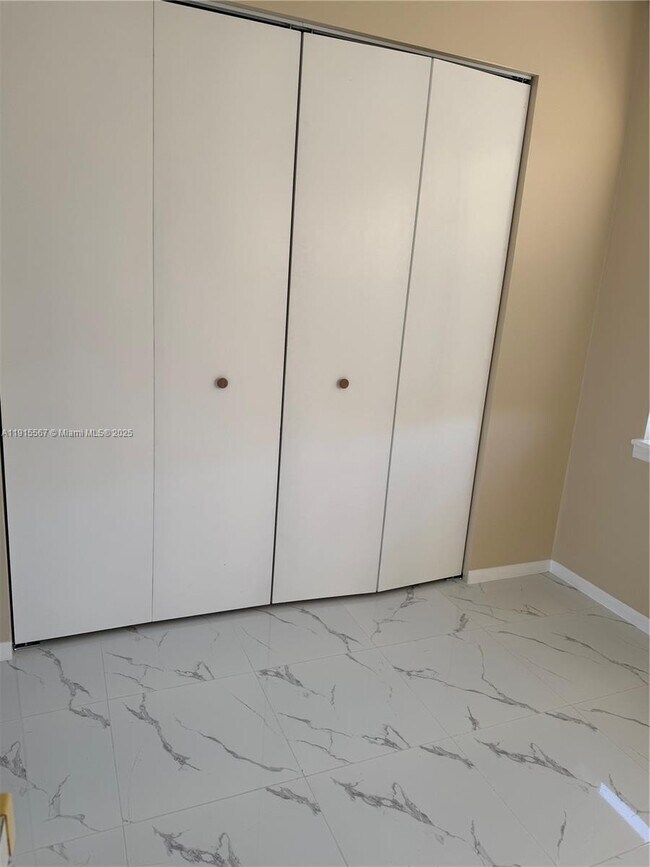 Building Photo - 2809 Jefferson Pkwy