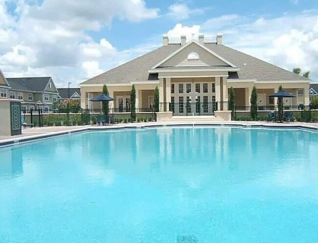 Building Photo - 2280 San Vital Dr