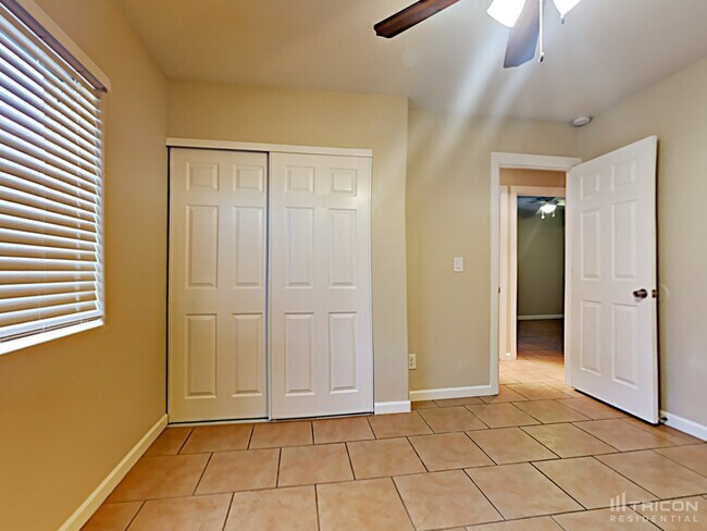 Building Photo - 7302 W Heatherbrae Dr