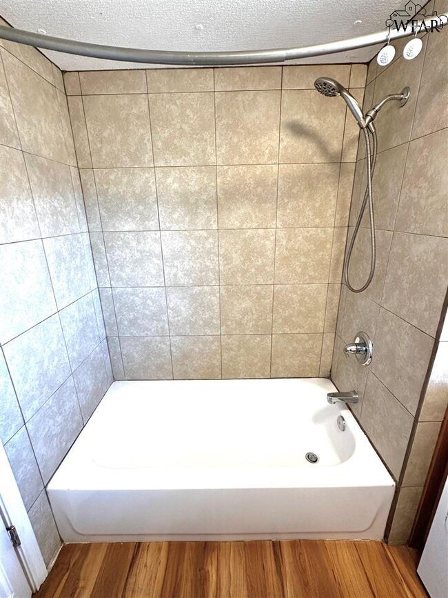 Building Photo - 8012 W Hwy St