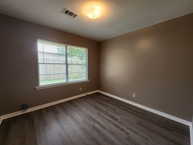 Building Photo - 436 Gardenia Ave