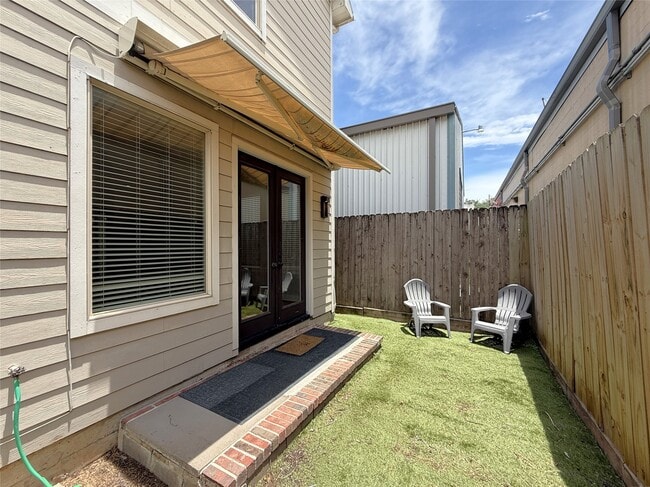 Building Photo - 5237 Center St