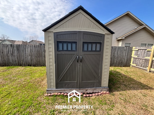Building Photo - Charming 3BR Tuscaloosa Home | Hardwood Floors, Brick Fireplace, 2-Car Garage & Fenced Yard