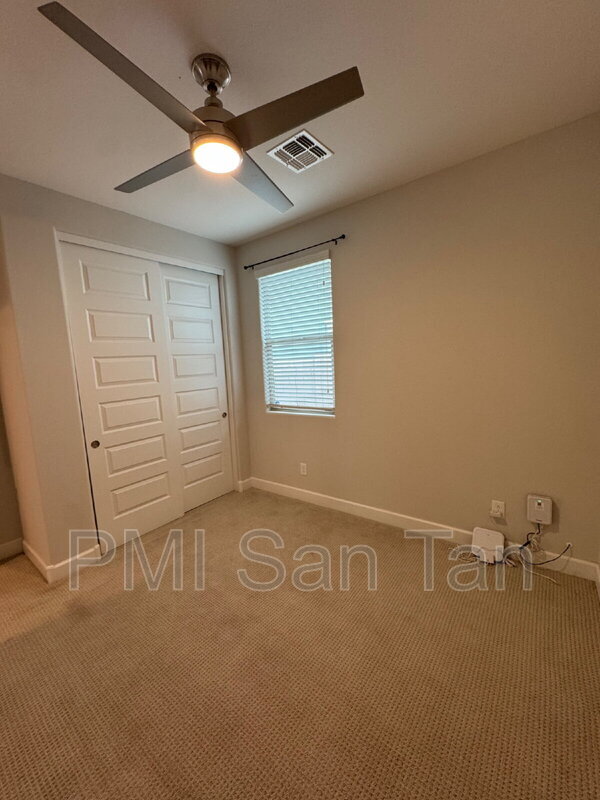 Building Photo - 4350 E Mesquite St