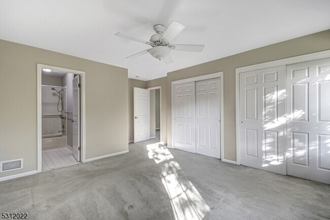 Building Photo - 184 Aster Ct