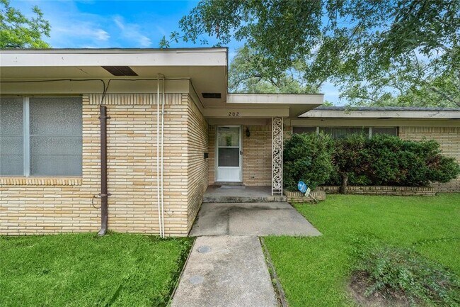 Building Photo - 202 Avenue J