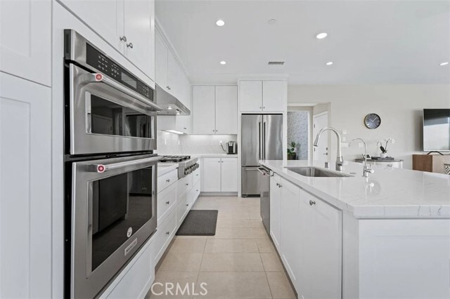Building Photo - 135 Oceano