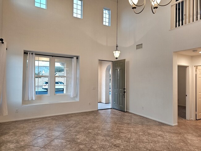Building Photo - 80575 Stortford Avenue