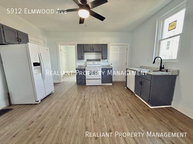 Building Photo - 5912 Elmwood Ave