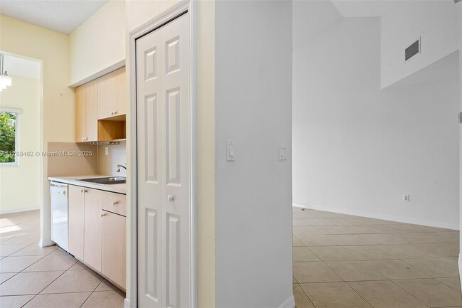 Building Photo - 7085 Nova Dr
