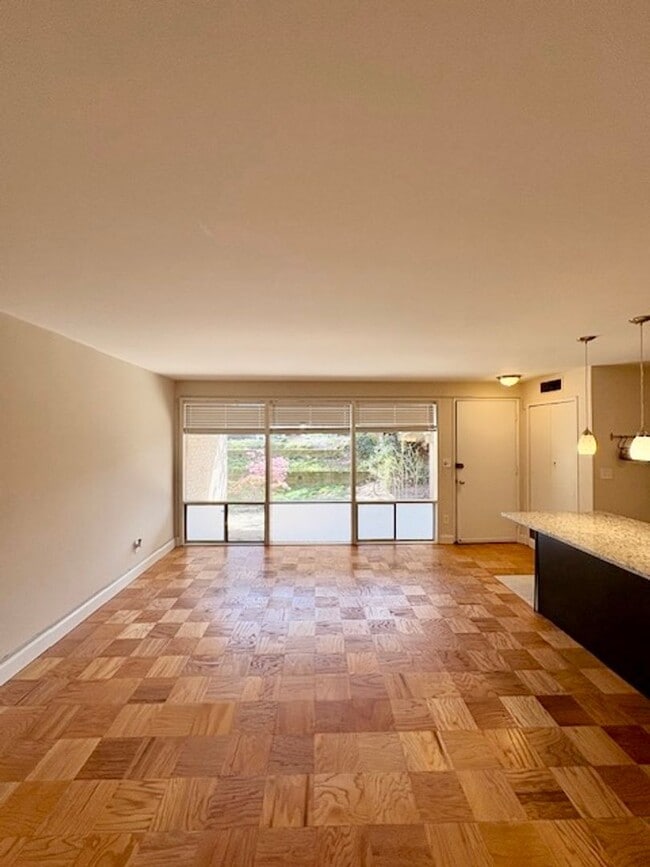 Building Photo - Remodeled 2 BR 1BA in Bethesda. Private front patio. Most utilities included.