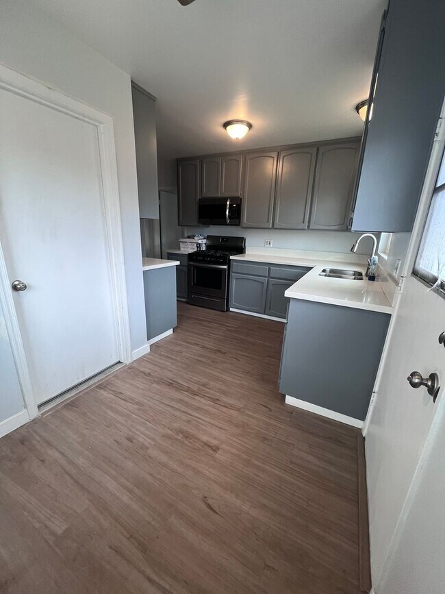 Building Photo - Imperial Beach! Coastal Charm Meets Everyd...