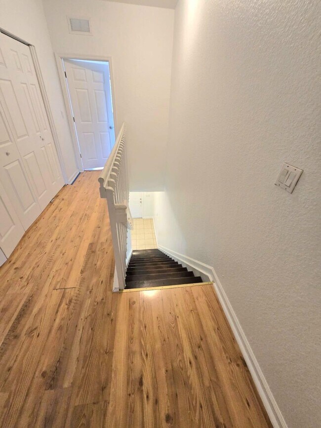 Building Photo - 6606 Catalina Ln