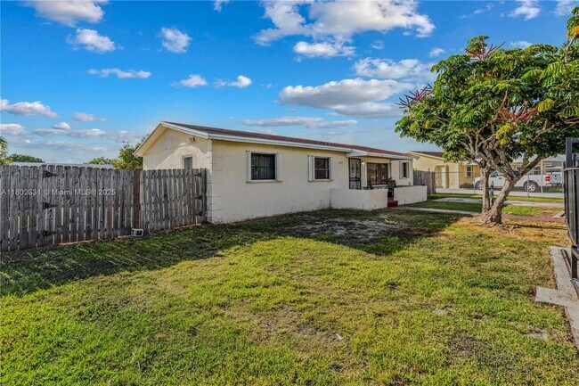 Building Photo - 22513 SW 113th Pl