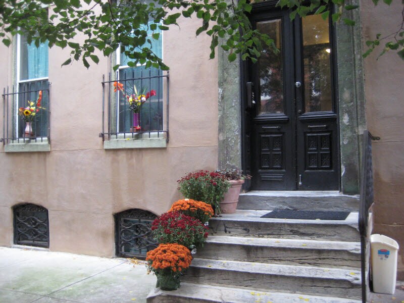 Building Photo - 1915 Green St