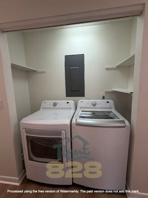 Building Photo - 609 Pineland Rd