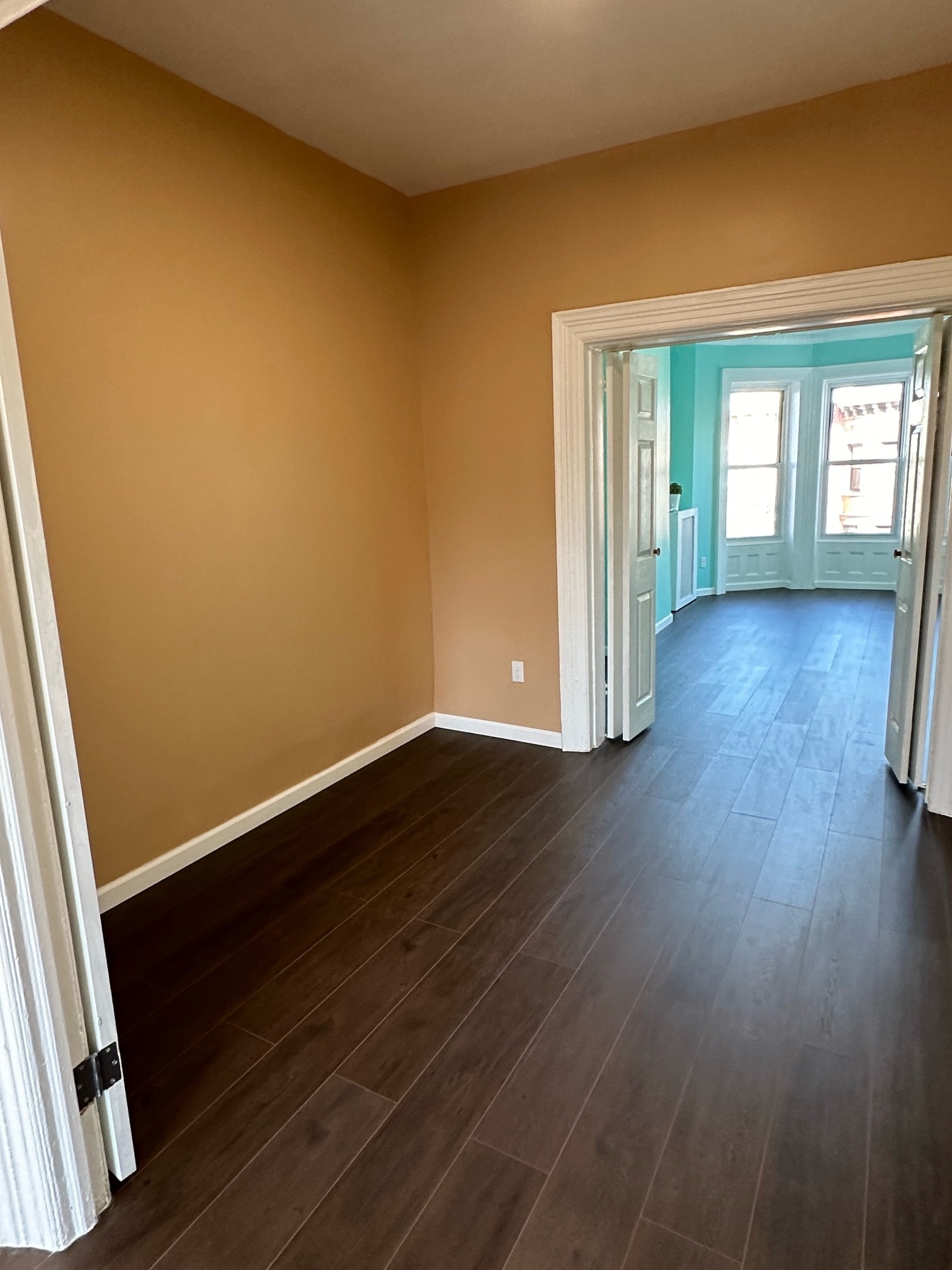 Building Photo - 326 50th St