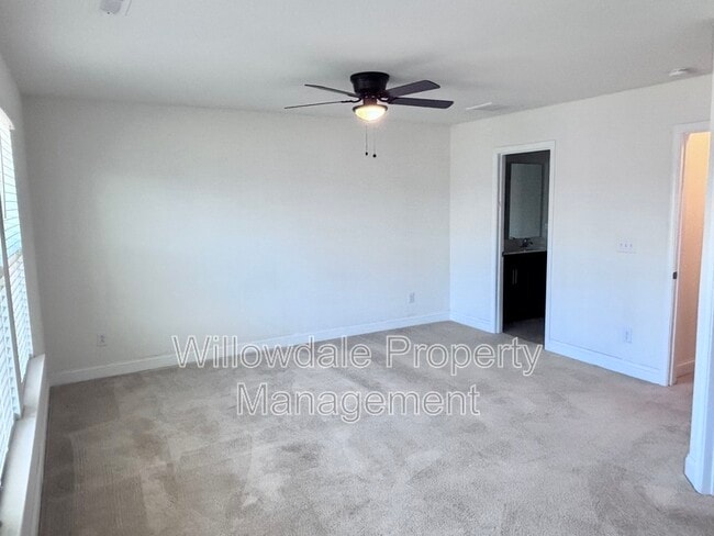 Building Photo - 23 Bordeaux Dr