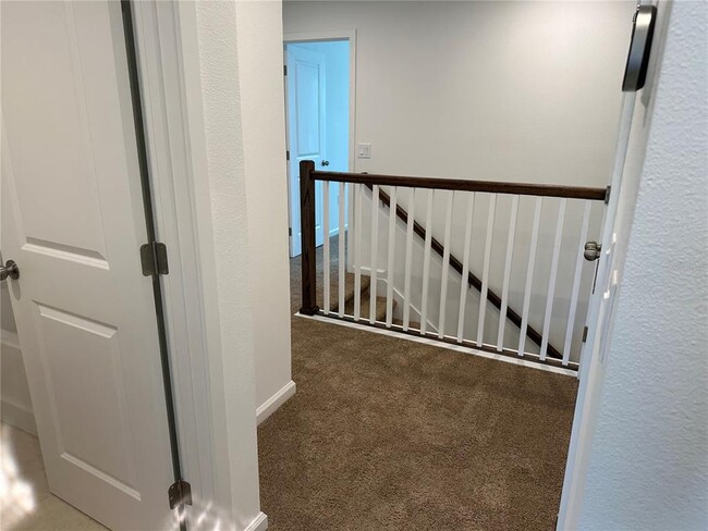 Building Photo - 9828 Walkway Dr