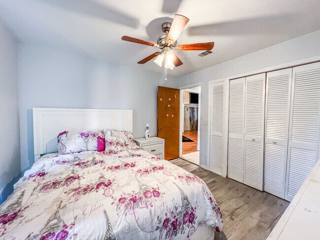 Building Photo - For Rent | Hidden Glen Community | 4 Bed, ...
