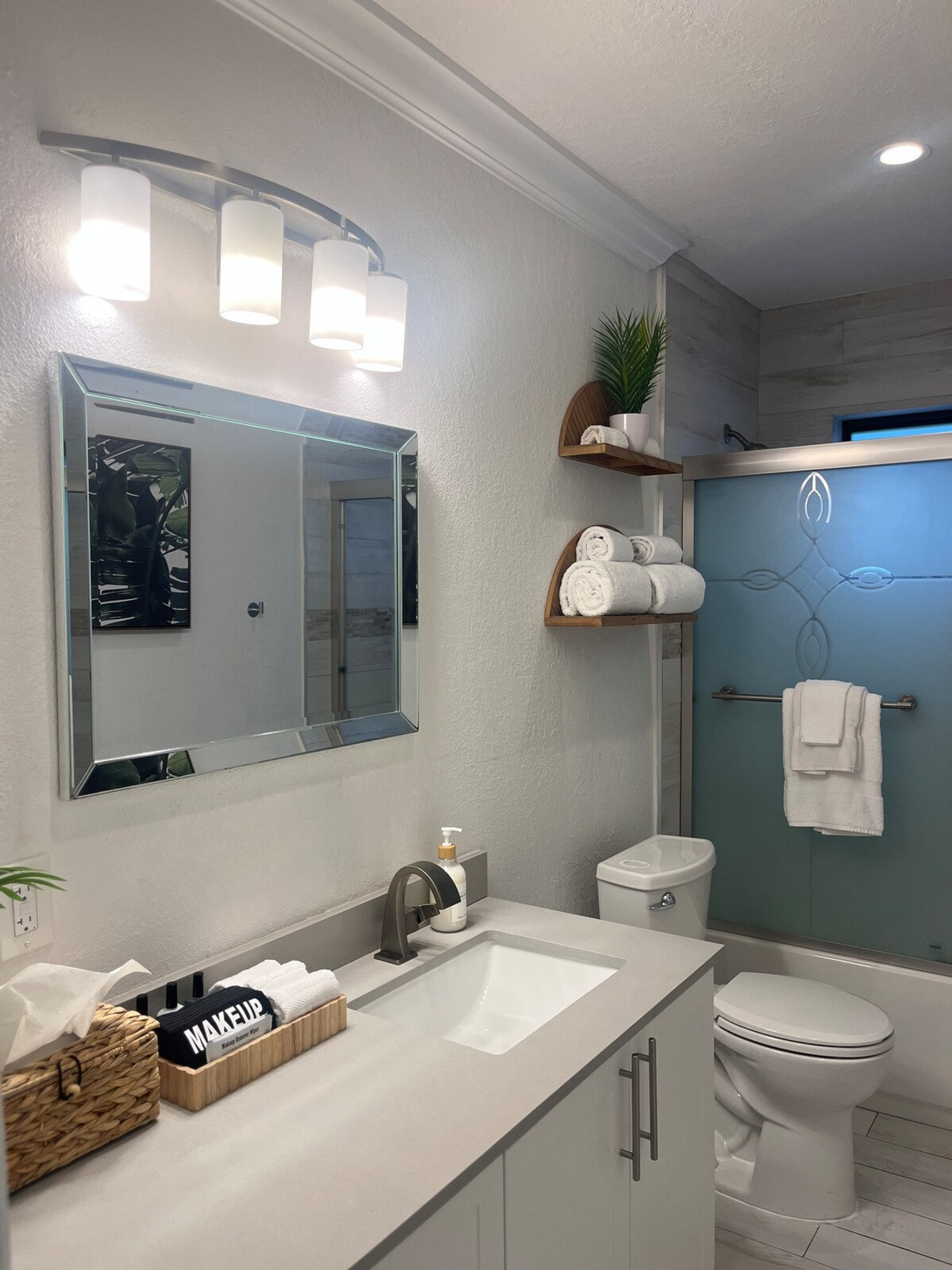 Building Photo - 1015 NE 89th St