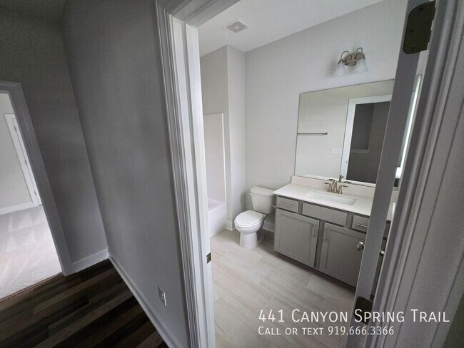 Building Photo - 441 Canyon Spring Trl