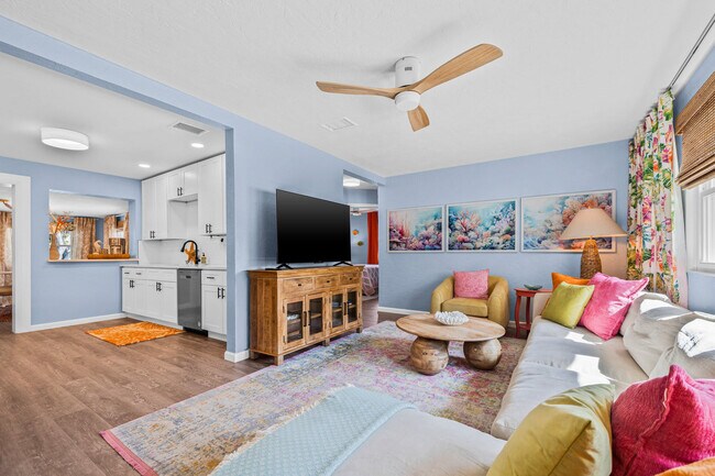 Primary Photo - 214 50th St W