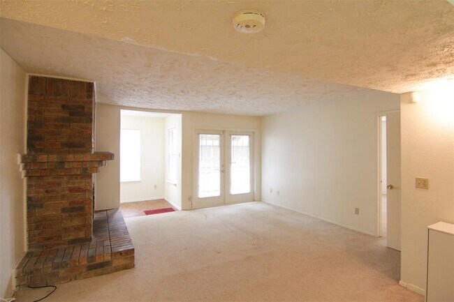 Building Photo - 10555 Turtlewood Ct