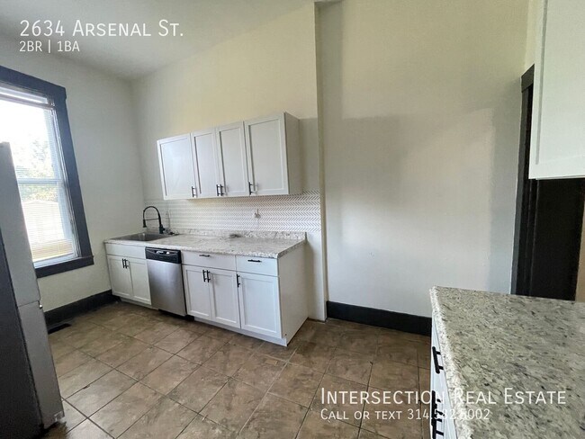 Building Photo - 2634 Arsenal St