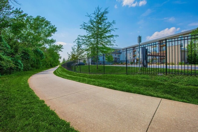 Building Photo - 2621 S Jefferson Ave