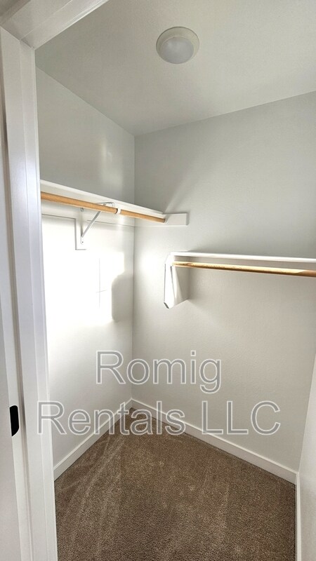 Building Photo - 906 NW 178th St