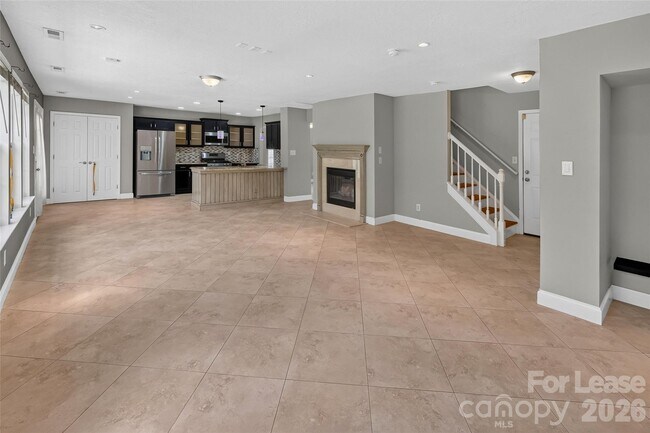 Building Photo - 10745 Glenluce Ave
