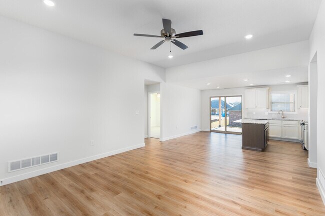 Building Photo - 1805 Talco Dr