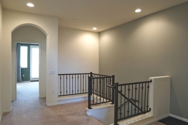 Building Photo - 423 Copper Canyon Rd
