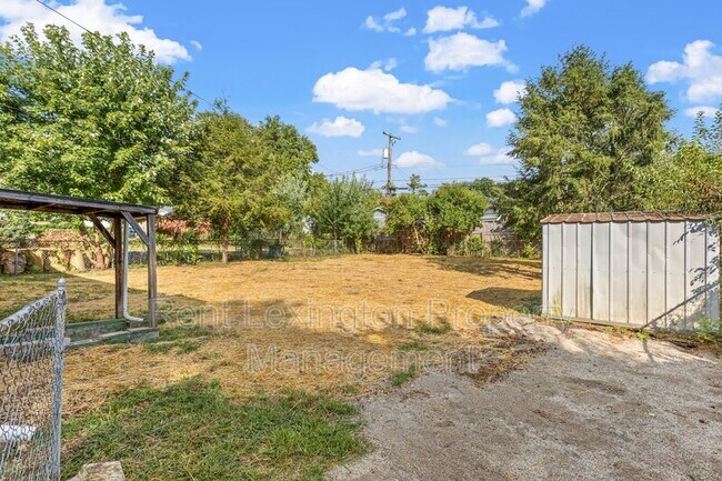 Building Photo - 312 Boiling Springs Dr