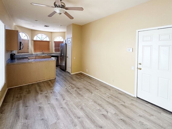 Building Photo - Coming Soon! Scottsdale Home 3/2 Bed/Bath - Available Now!