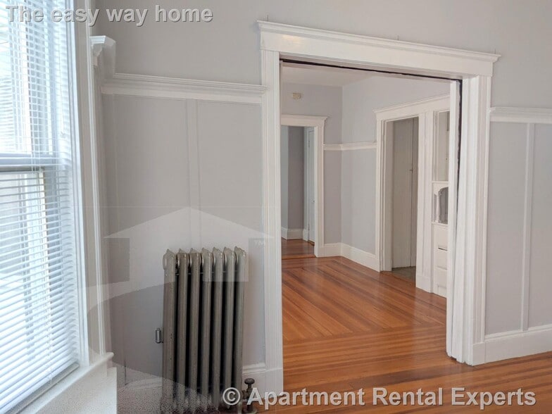 Building Photo - 14 Belknap St
