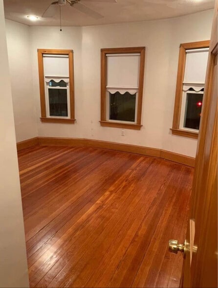 Building Photo - 784 Broadway