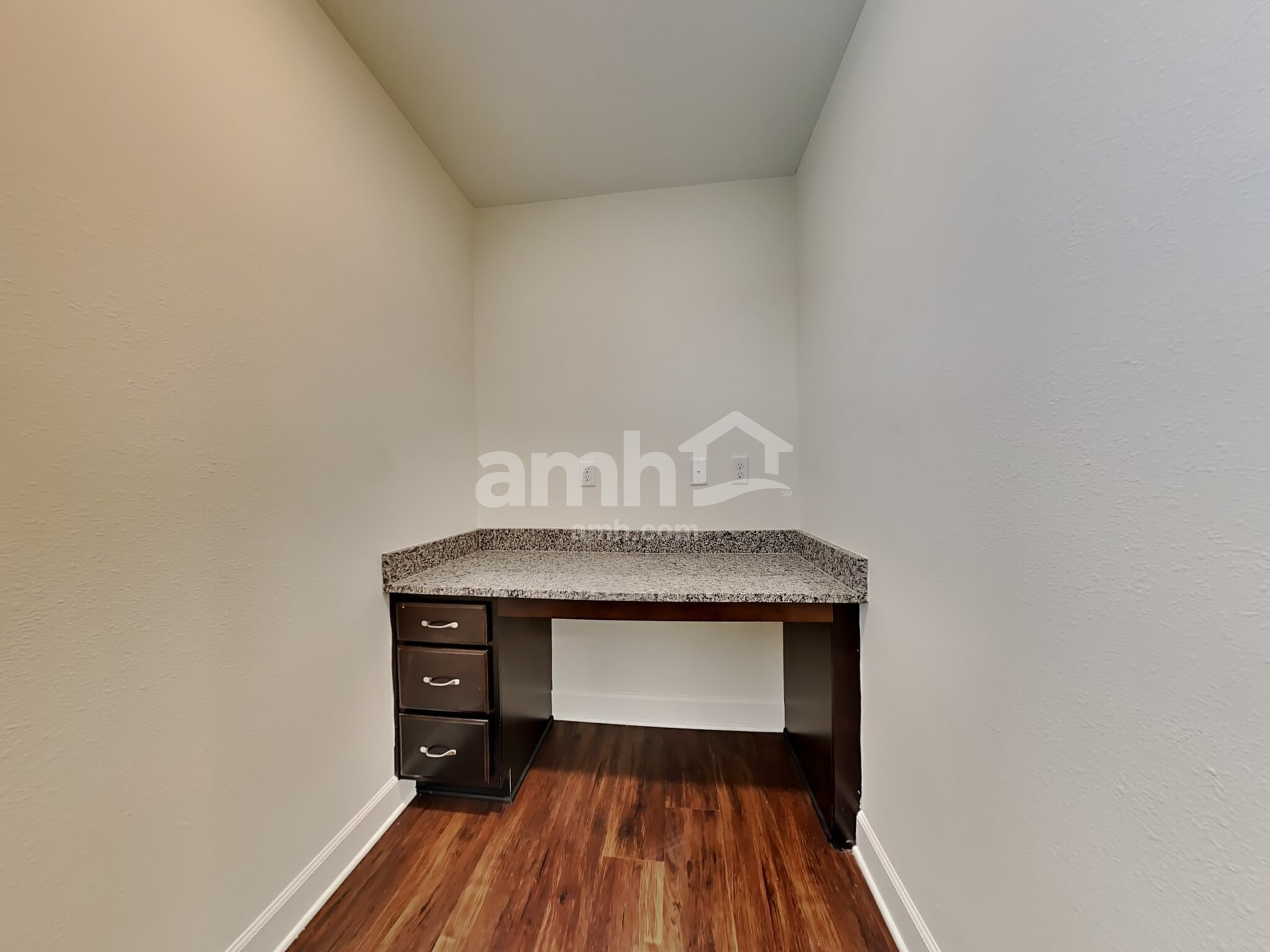 Building Photo - 1046 Tan Tara Trl