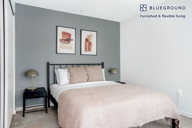 Building Photo - 1 Market St