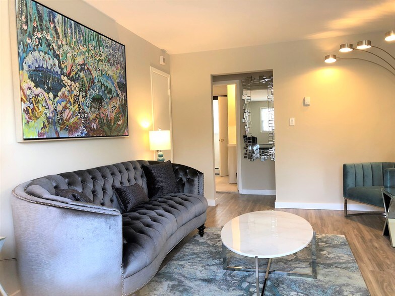 Creek Village Apartments 160 Falls Tullytown Rd Levittown PA 19054