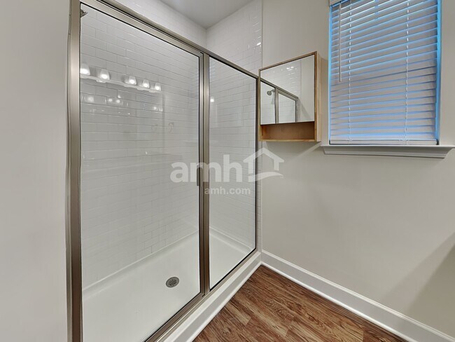 Building Photo - 3110 Esquire Dr
