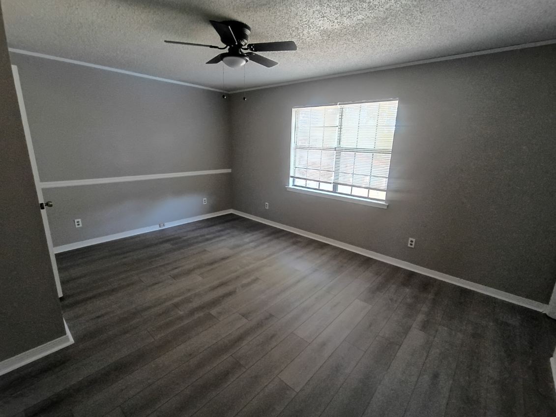 Building Photo - 2301 Cedar