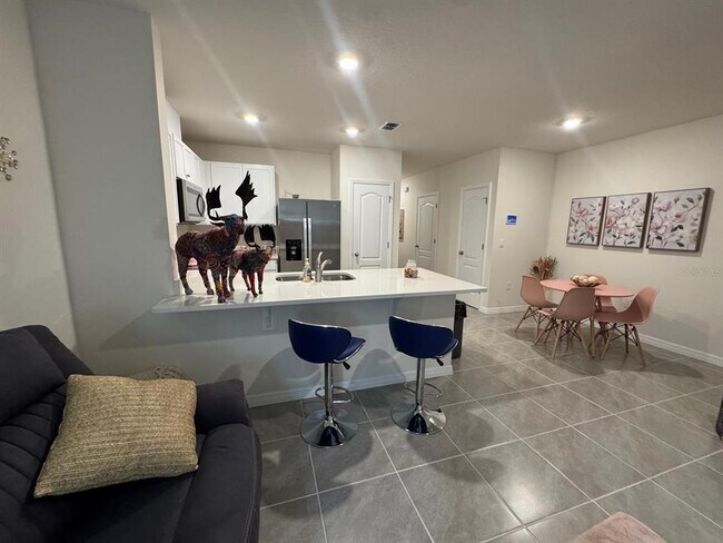 Building Photo - 2369 Penguin Blvd