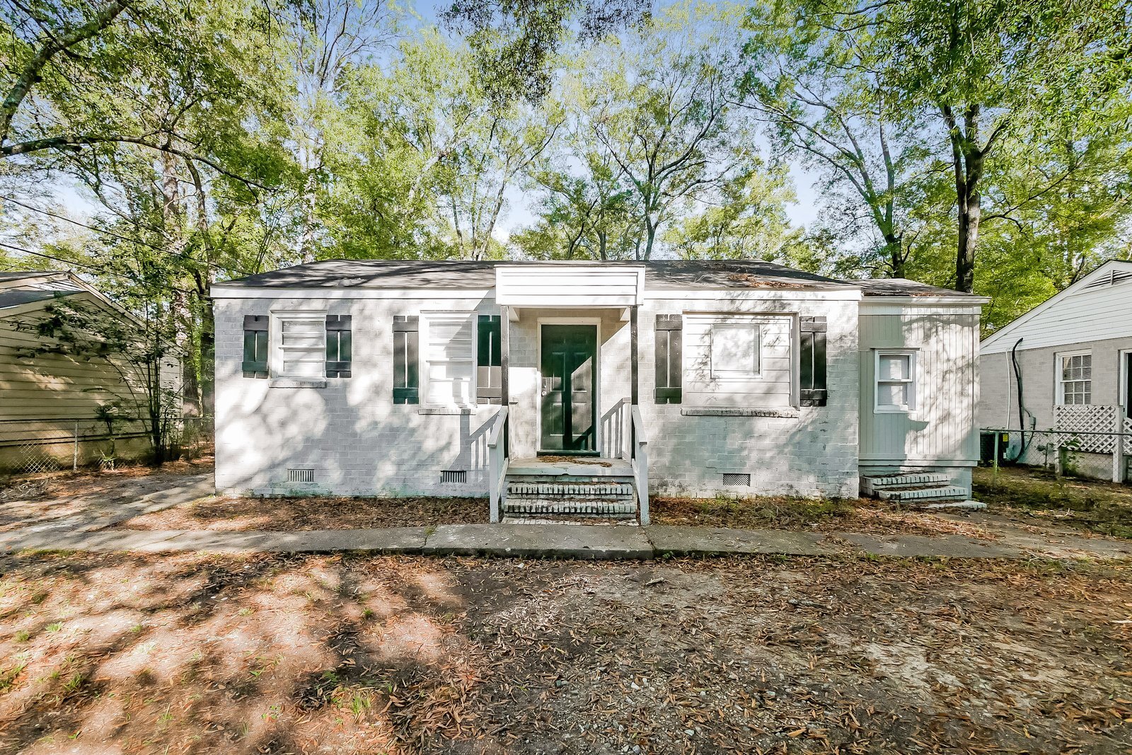 Building Photo - 2434 Pye Ave