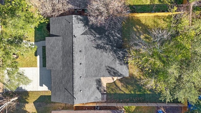 Building Photo - 9603 Emnora Ln