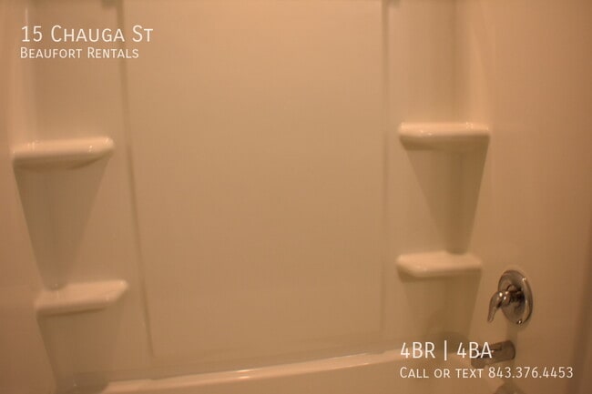 Building Photo - 15 Chauga St